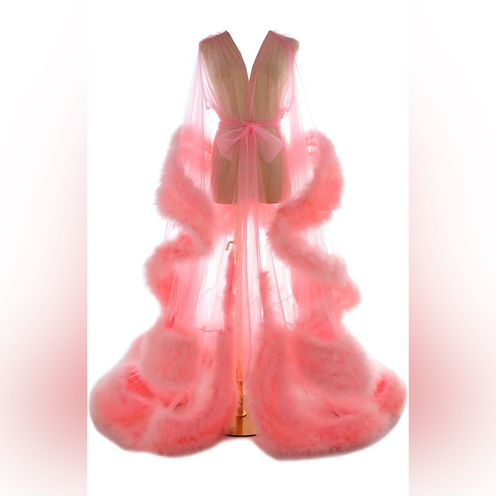 Pink Old Hollywood tule feather robe (BRAND NEW) ‼️